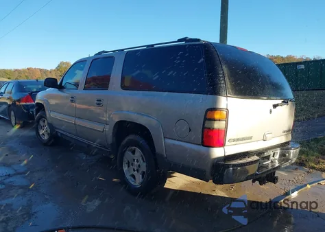 2004 Chevrolet Suburban 1500 Lt z USA, uszkodzony, nr VIN 3GNFK16Z14G258326